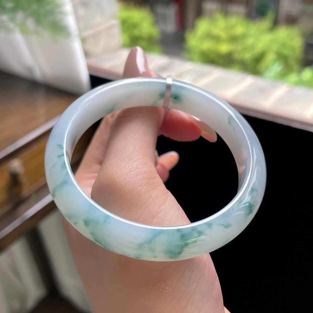 细糯种牛奶底飘花正圈平安镯 55圈 天然缅甸A货翡翠（yc703261）