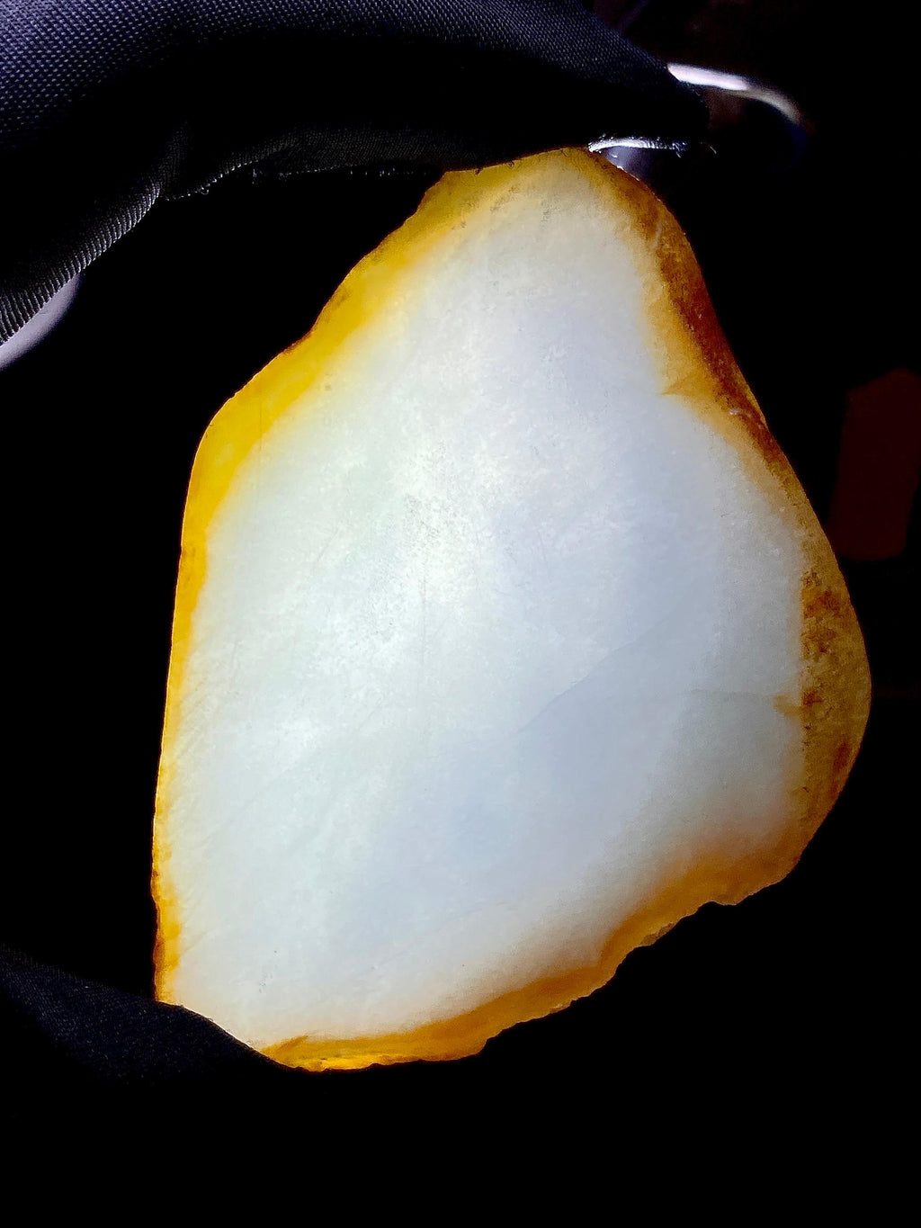 冰种双色黄翡黄皮片料 （yc331544）