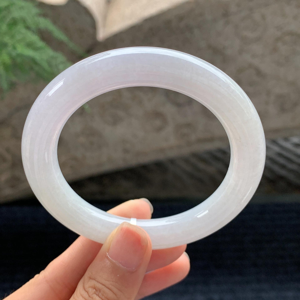 细糯种淡春彩圆条手镯 55.5圈 天然A货缅甸翡翠（yc694804）