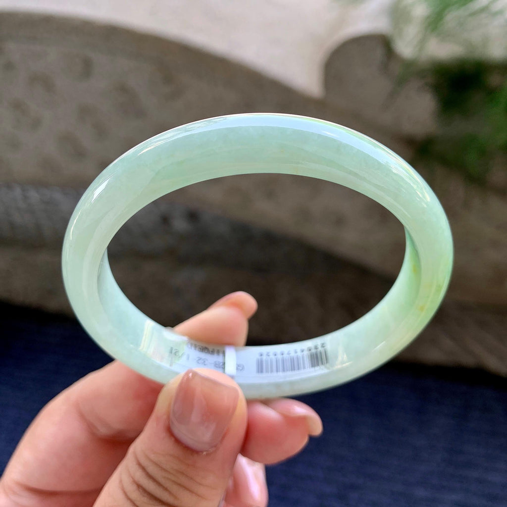 细糯种晴底贵妃手镯 57圈口 天然缅甸A货翡翠（yc502573）