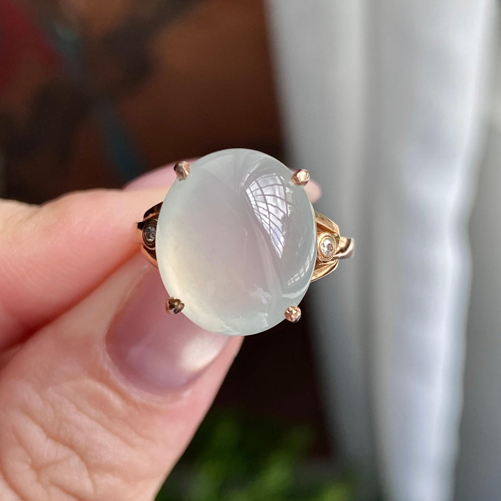 18k金钻镶冰种白月光蛋面戒指（yc235130）