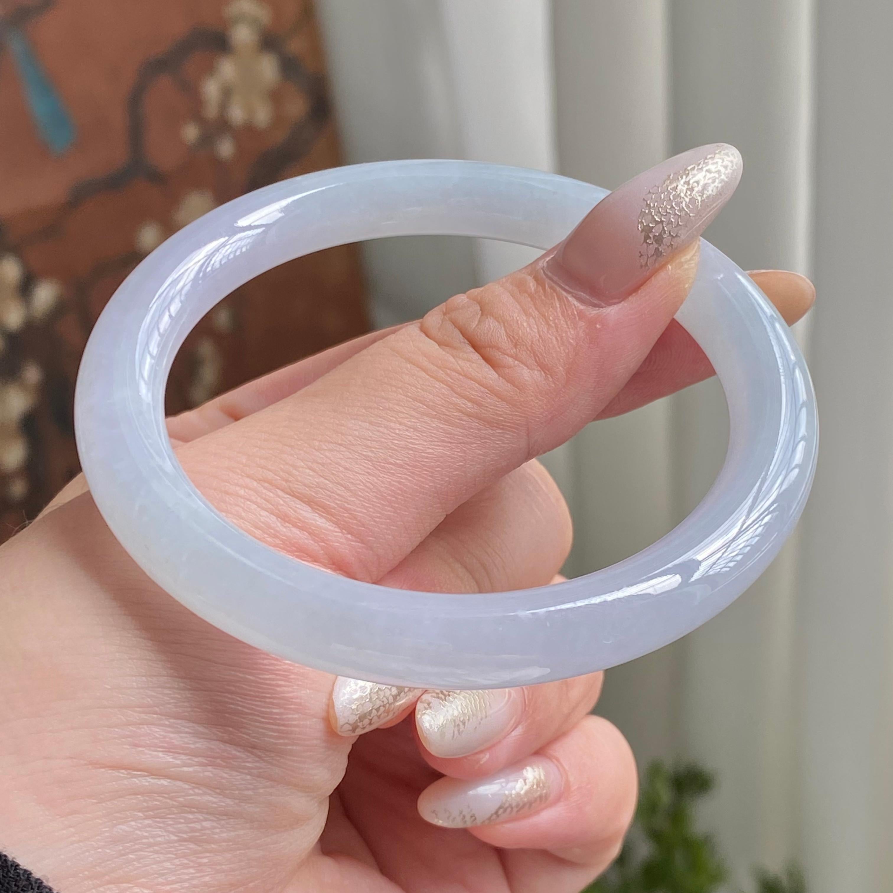 糯冰种淡春彩圆条手镯（56圈）（yc213613）