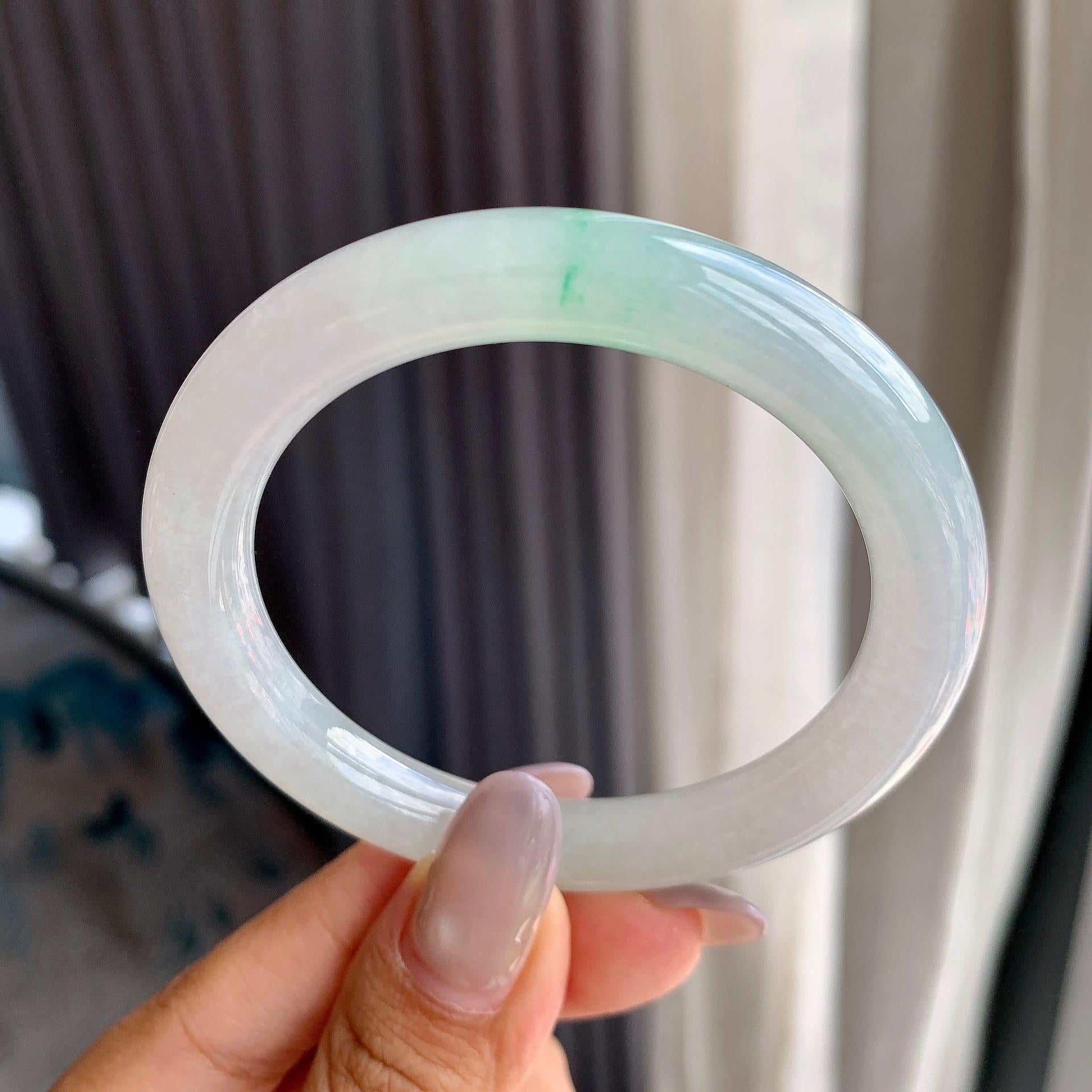 细糯种飘绿圆条手镯（54.5mm）（yc175909）