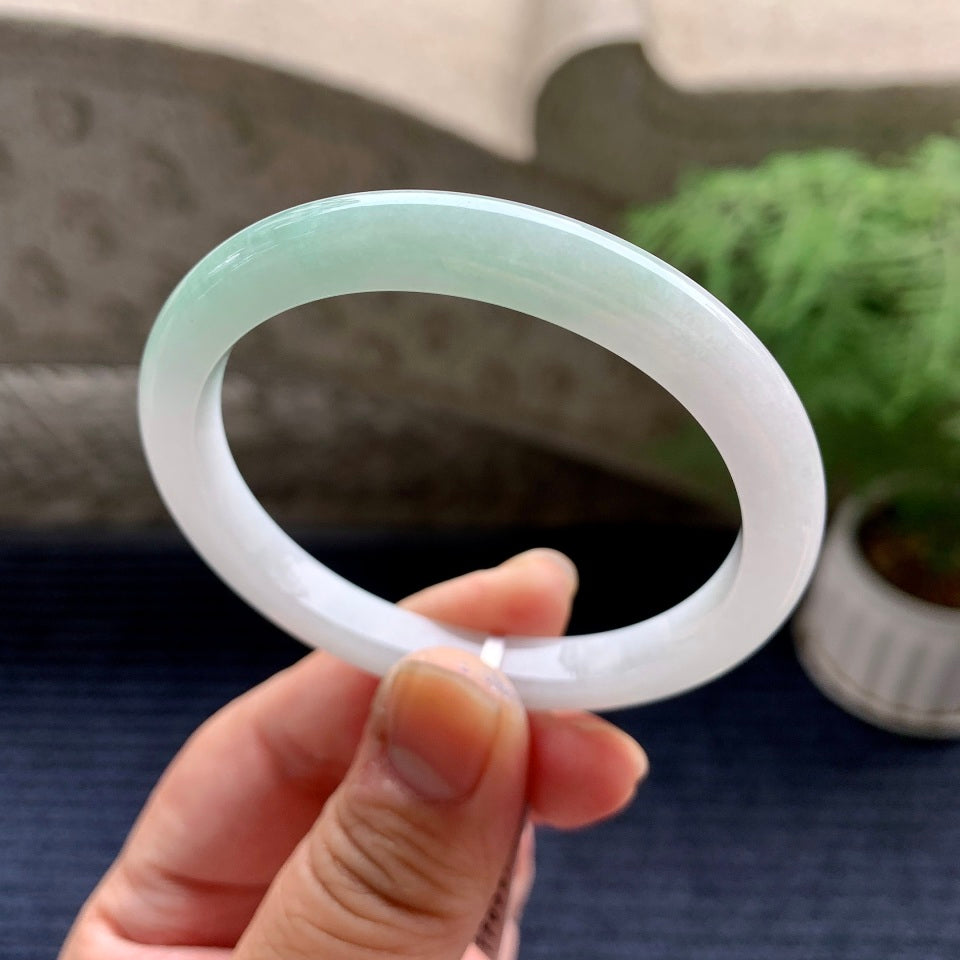 糯种带底色贵妃手镯（53mm）（yc081820）