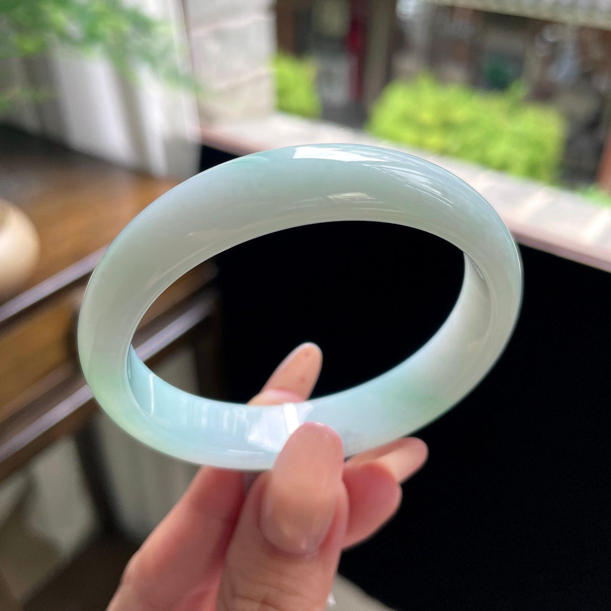 糯种带底色贵妃 55.6圈 天然缅甸A货翡翠（yc696408）