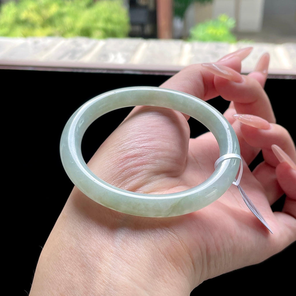 细糯种冰油青圆条贵妃 54圈 天然缅甸A货翡翠（yc522709）