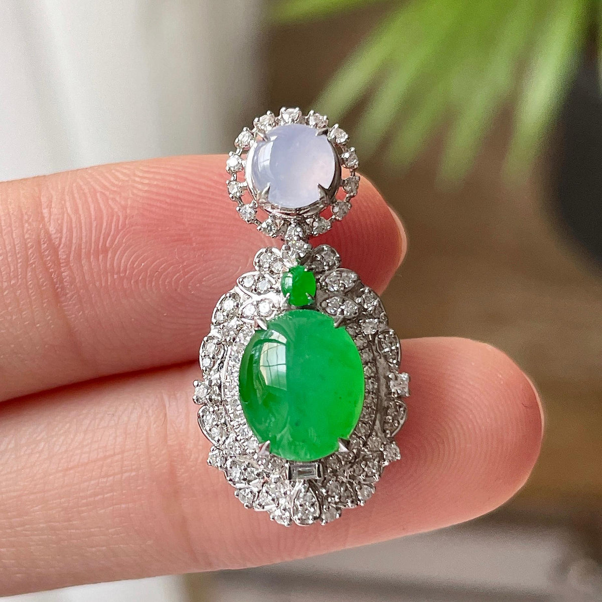 18K金镶糯冰种满绿蛋面吊坠（yc717241）