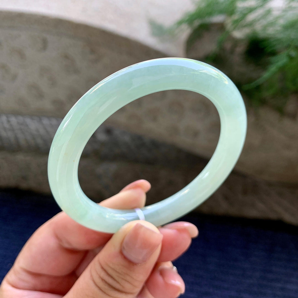 细糯种晴底圆条手镯 55圈口 天然缅甸A货翡翠（yc501091）