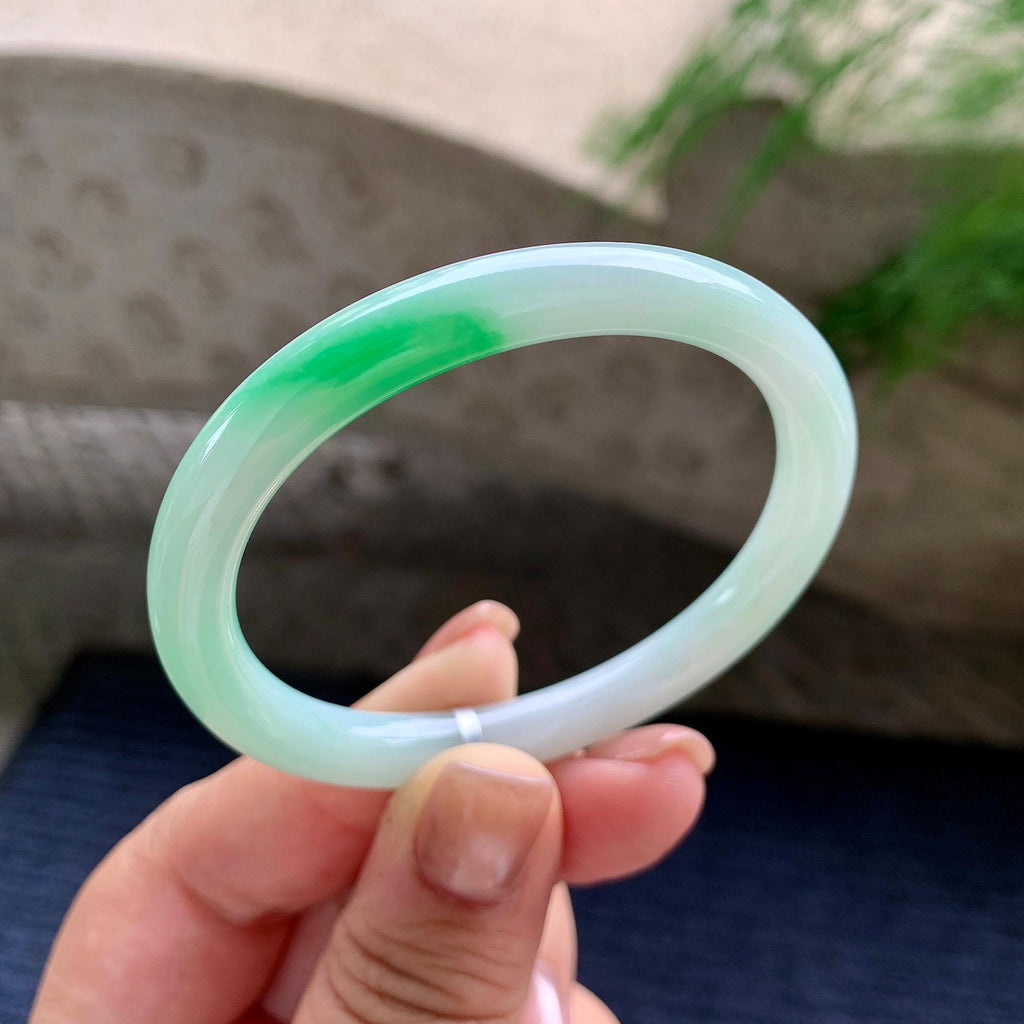 细糯种飘阳绿贵妃手镯 53.3圈口 天然缅甸A货翡翠（yc703285）
