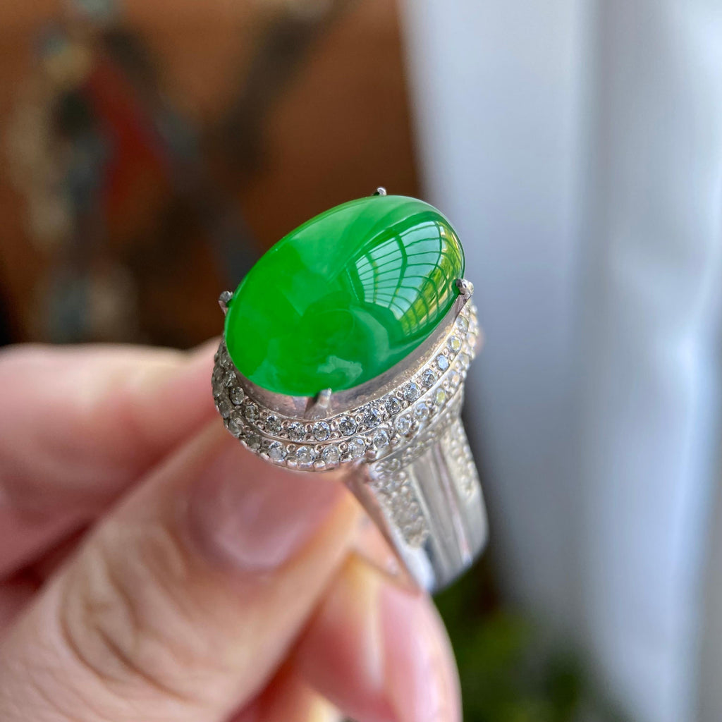 冰种阳绿椭圆戒面裸石（yc234252）