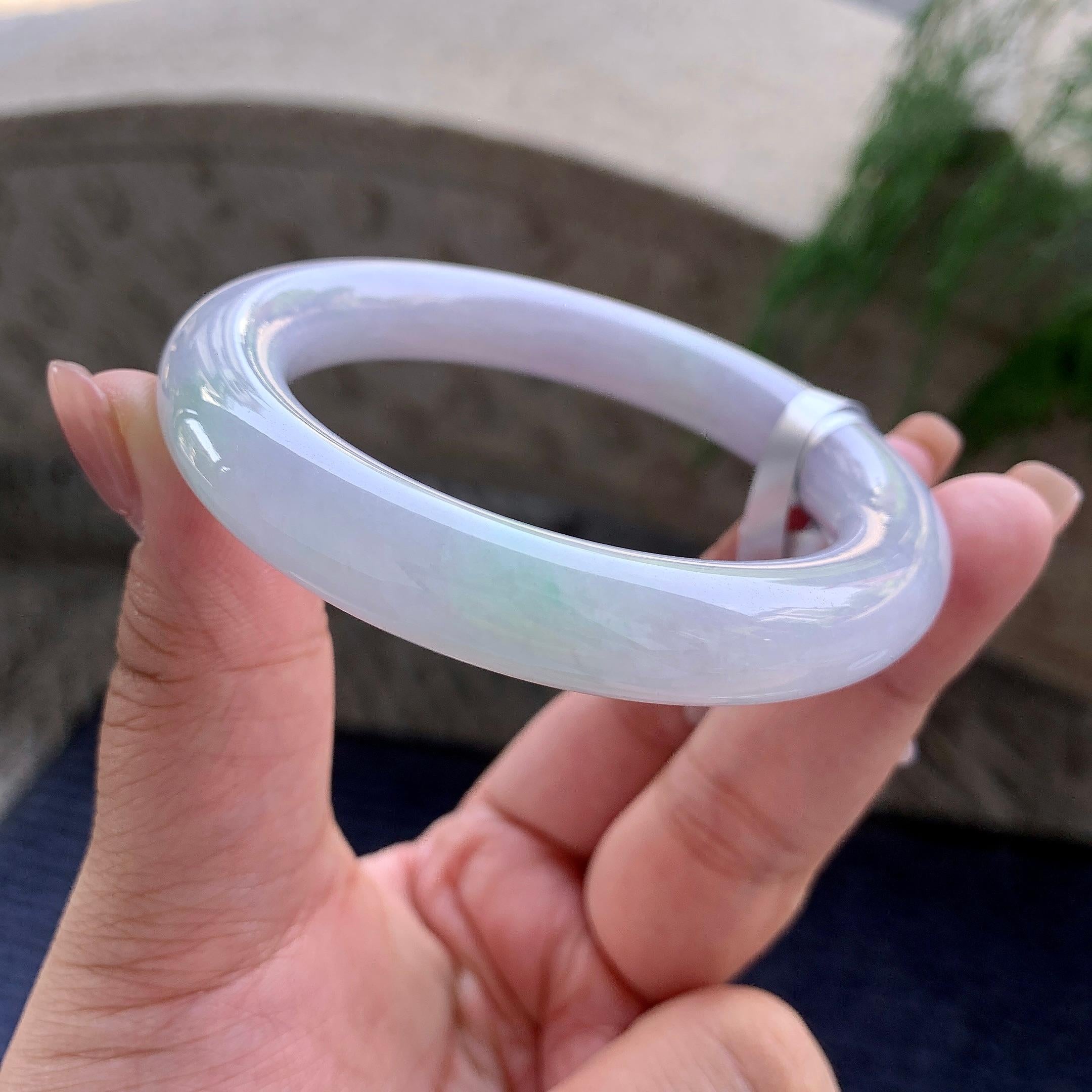 细糯种淡春彩圆条手镯 56圈口 天然缅甸A货翡翠（yc508727）