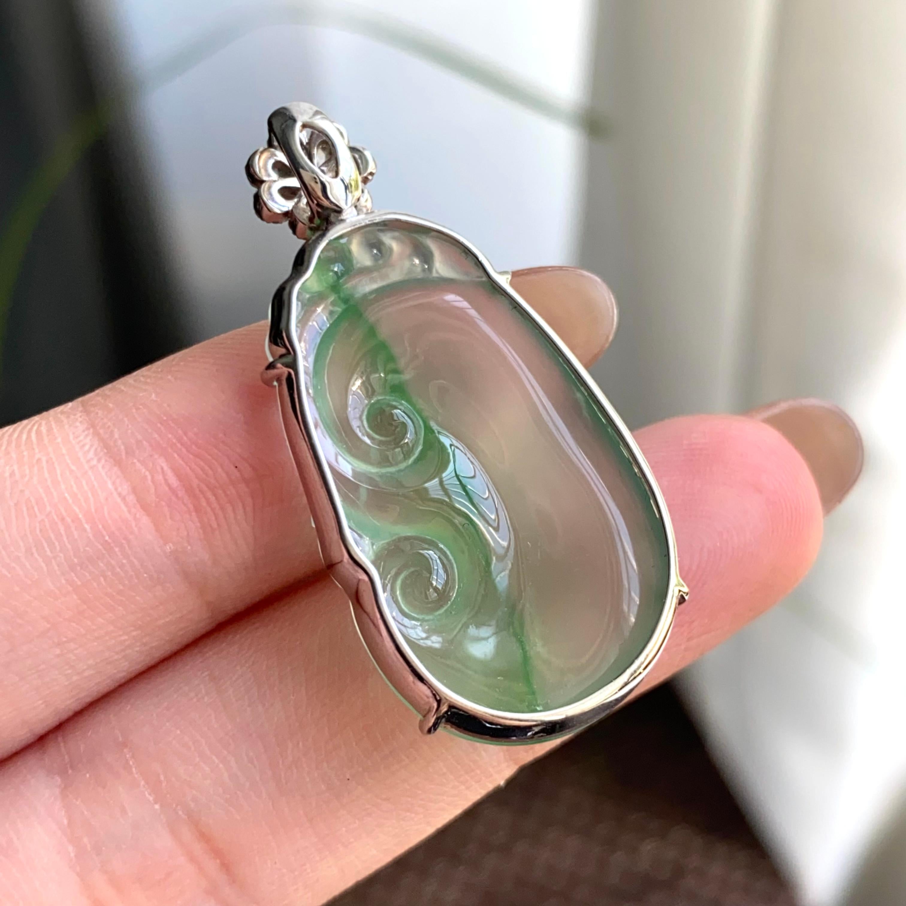 18k金钻镶冰种晴底金丝阳绿如意吊坠（yc263885）