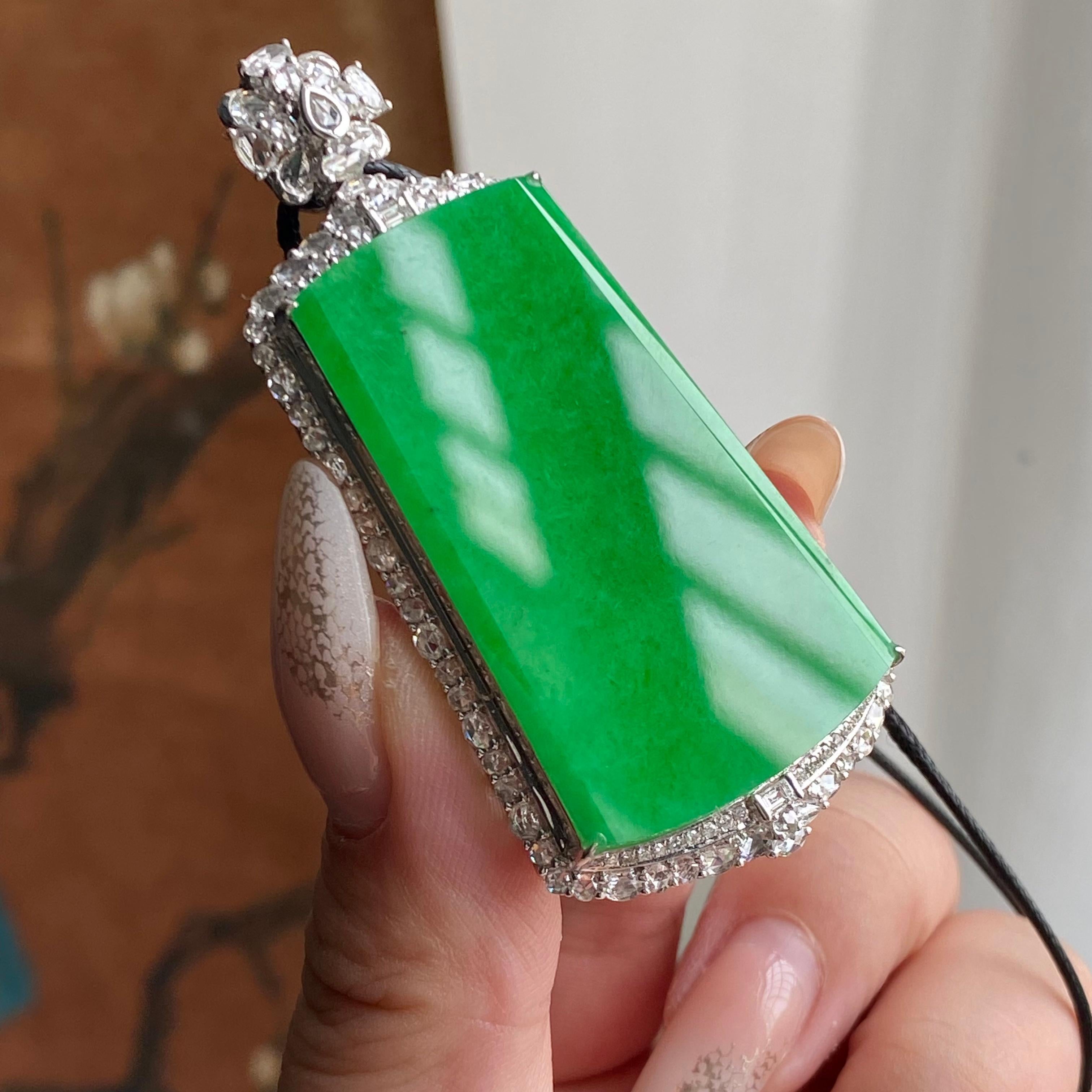 18k金钻镶冰种阳绿无事牌吊坠（yc224098）