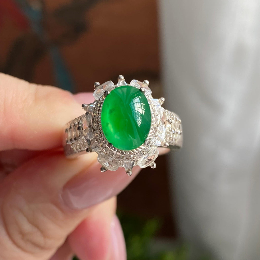 冰种阳绿椭圆戒面裸石（yc235008）