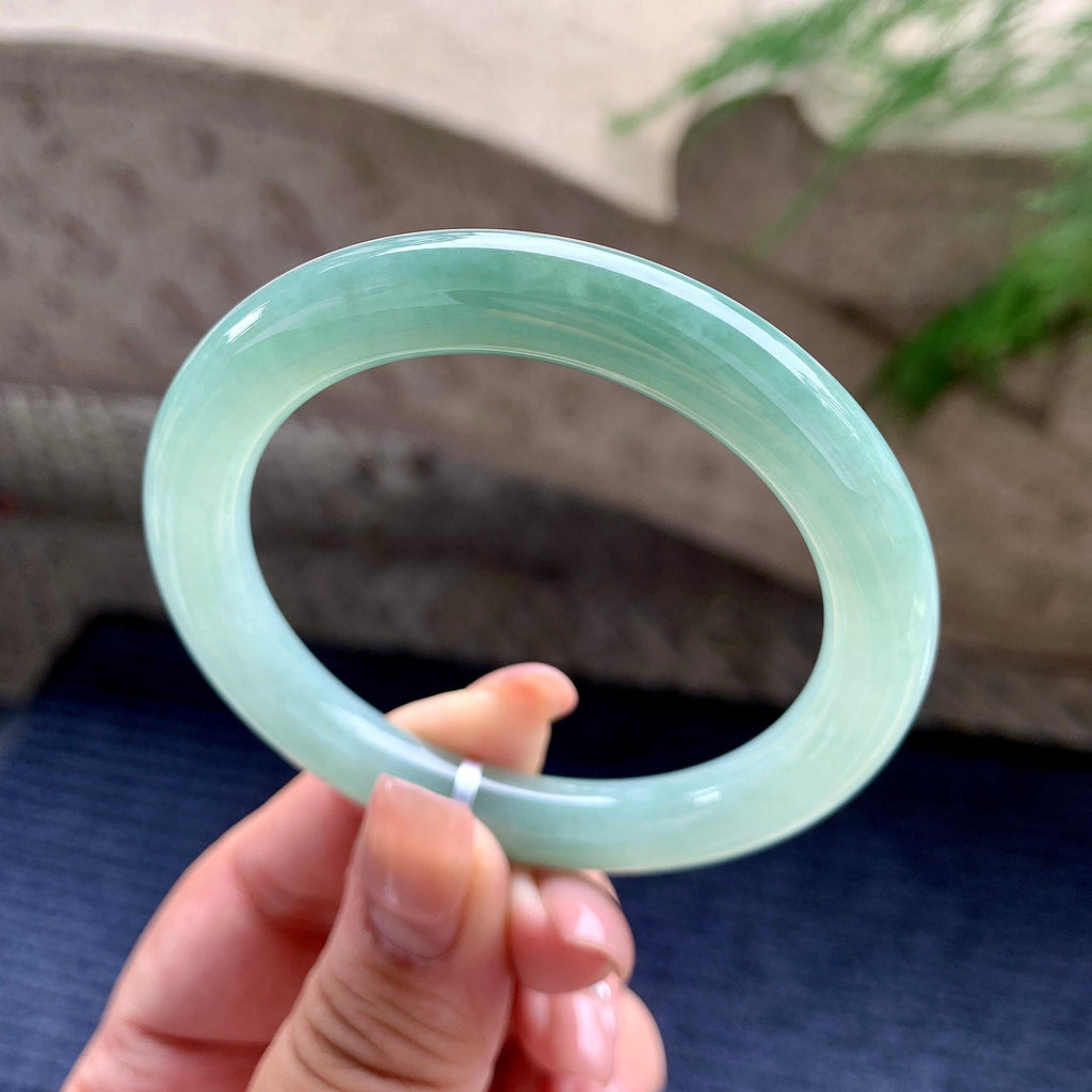细糯种湖水绿圆条手镯 52.5圈口 天然缅甸A货翡翠（yc699651）