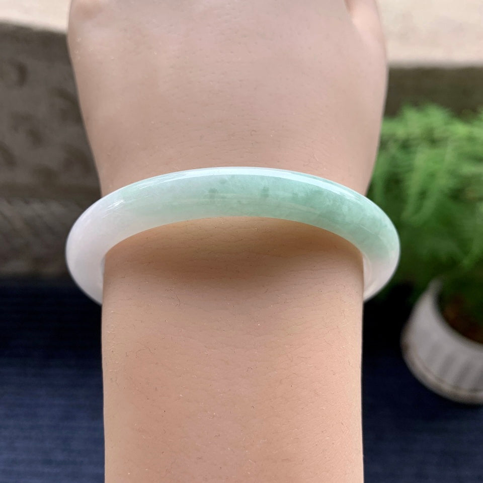 糯种带底色贵妃手镯（53mm）（yc081820）