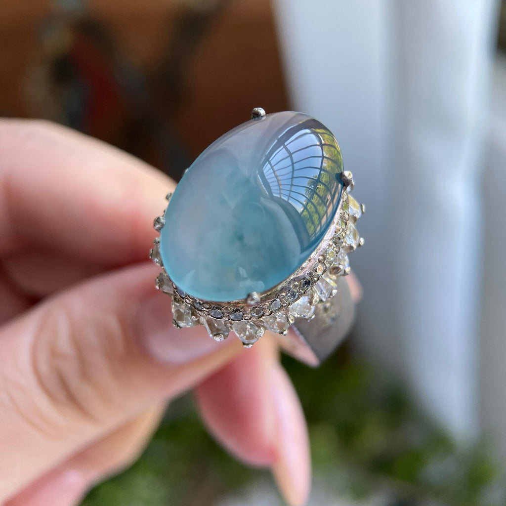 冰种蓝底鸽子蛋戒面裸石（yc234324）