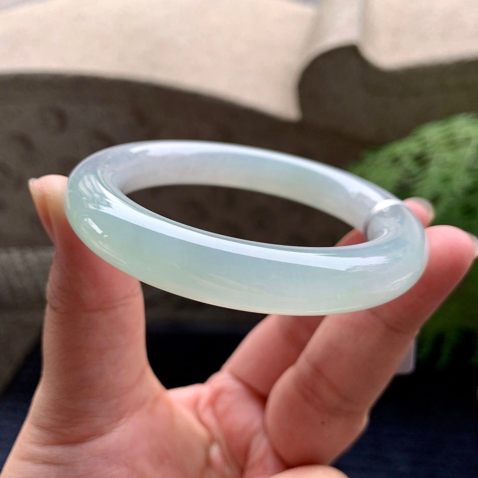 糯冰种淡晴底圆条手镯（55.3mm）（yc113942）
