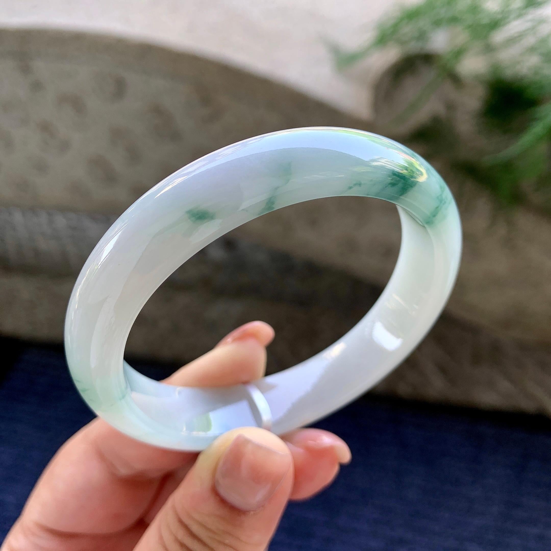 细糯种飘蓝花贵妃手镯 57圈口 天然缅甸A货翡翠（yc501084）