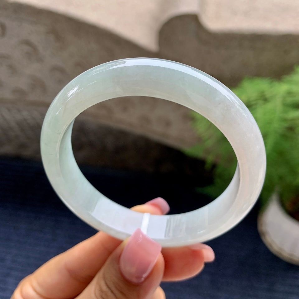 细糯种淡底色平安镯（55.8mm）（yc090097）