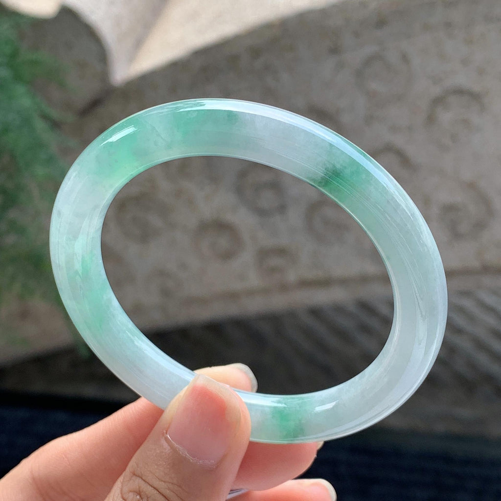 细糯种 飘绿圆条手镯 52.7圈 （yc699567）