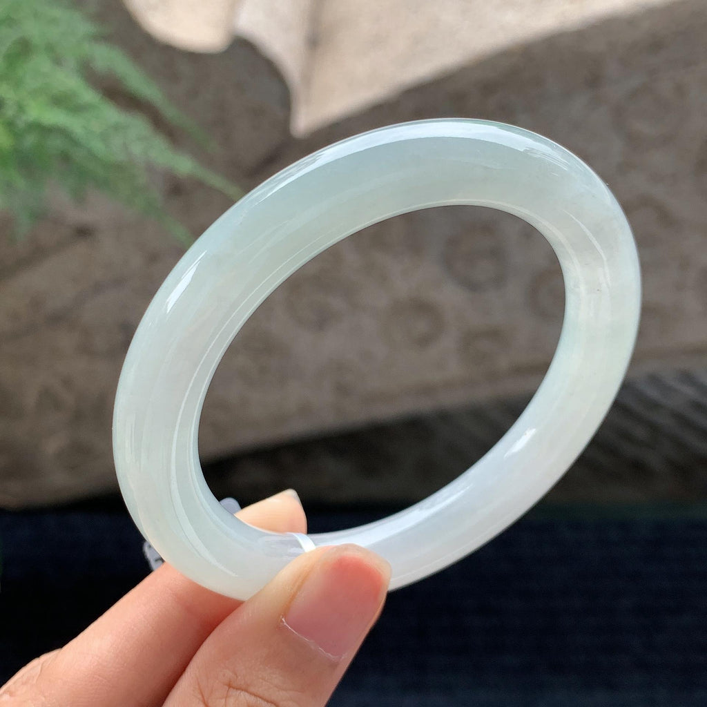 细糯种淡晴底圆条手镯 55圈 天然A货缅甸翡翠（yc694811）