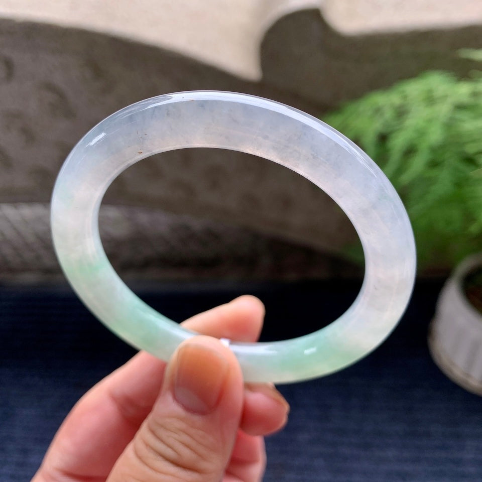 糯冰种乌鸡圆条手镯（55.6mm）（yc097806）