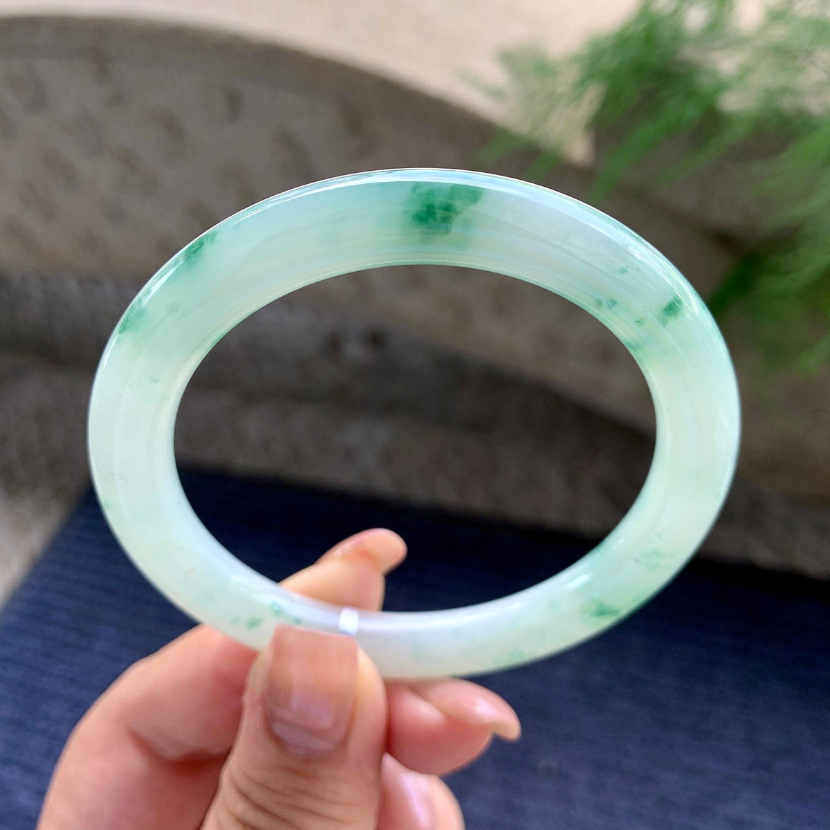 细糯种飘蓝花圆条手镯 55.8圈口 （yc699478）