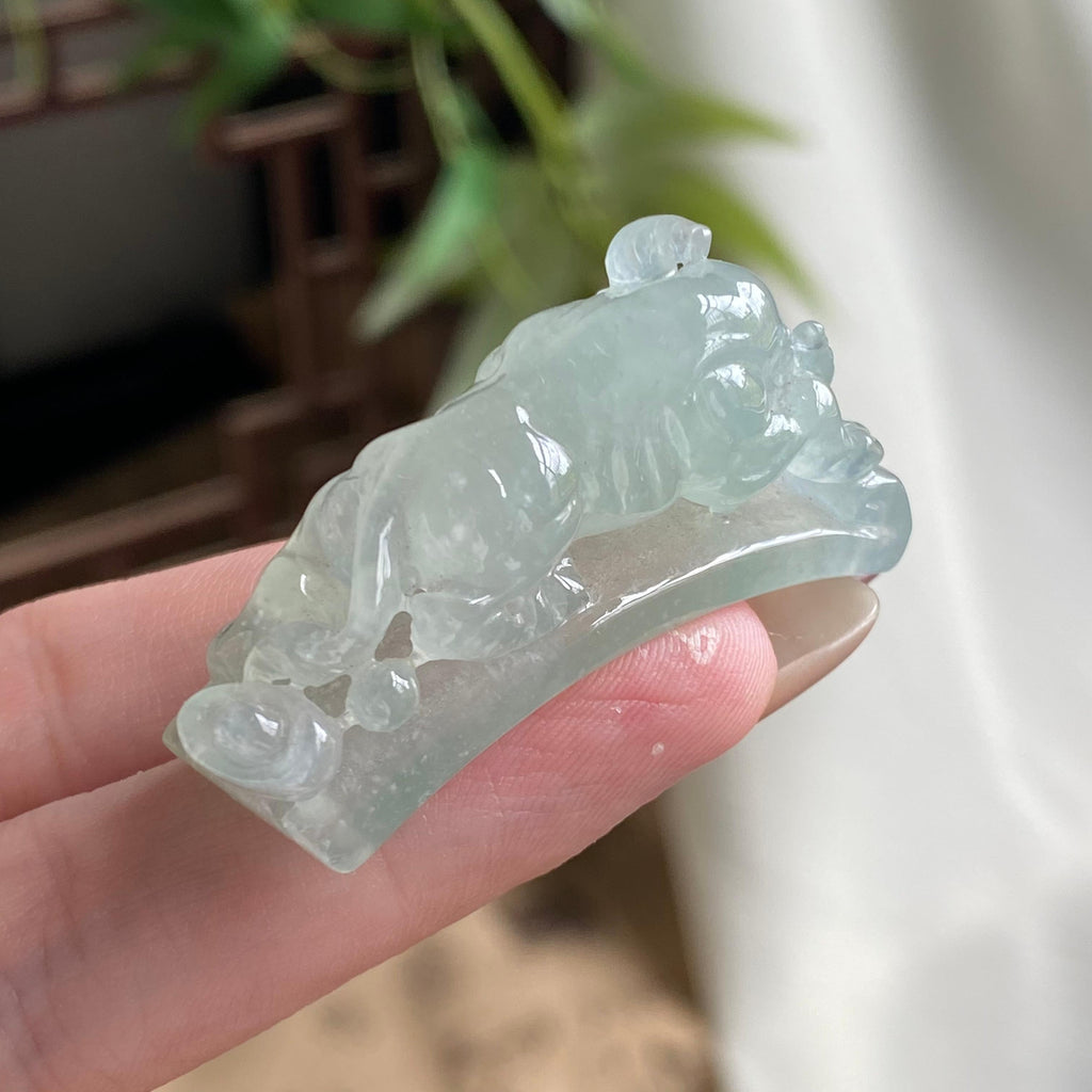 冰种晴底牛气冲天手牌（yc194505）