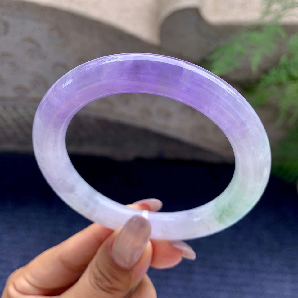 糯冰种紫罗兰飘绿花圆条手镯（58.5mm）（yc172328）