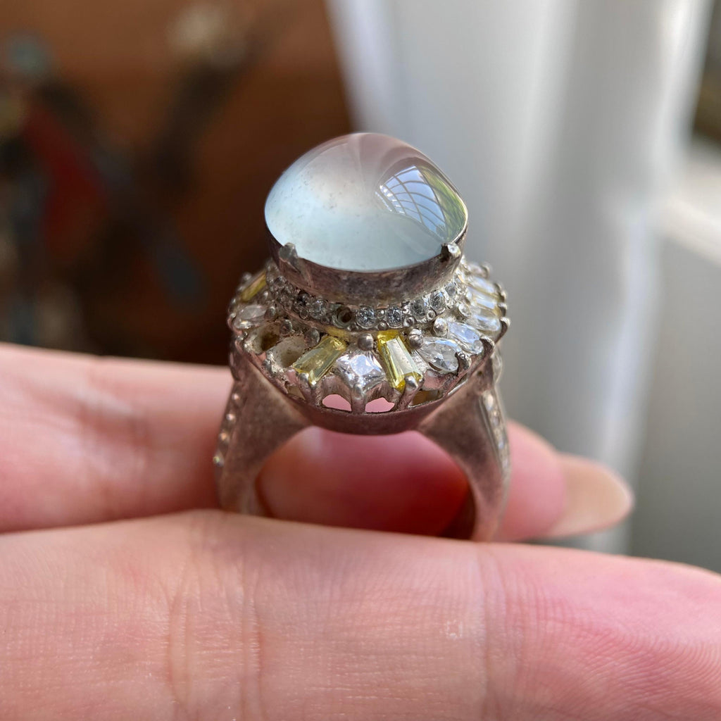 冰玻种淡蓝底椭圆戒面裸石（yc234397）