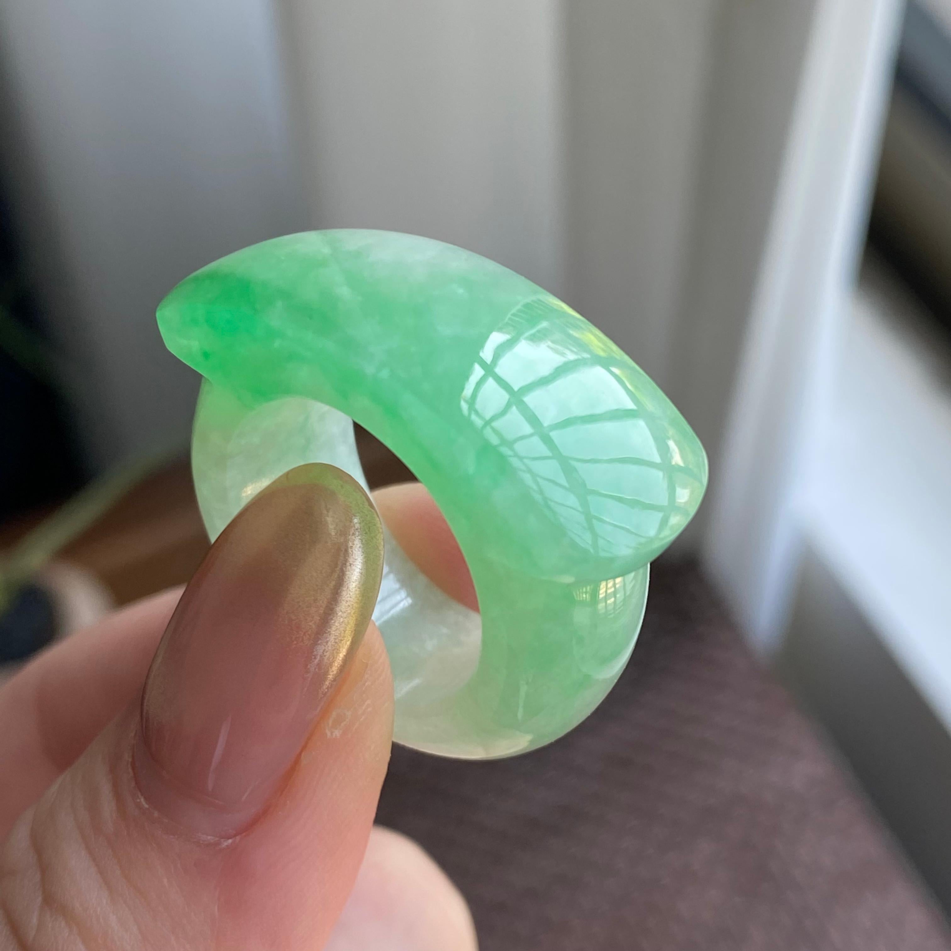 糯冰种果绿扳指（yc267895）