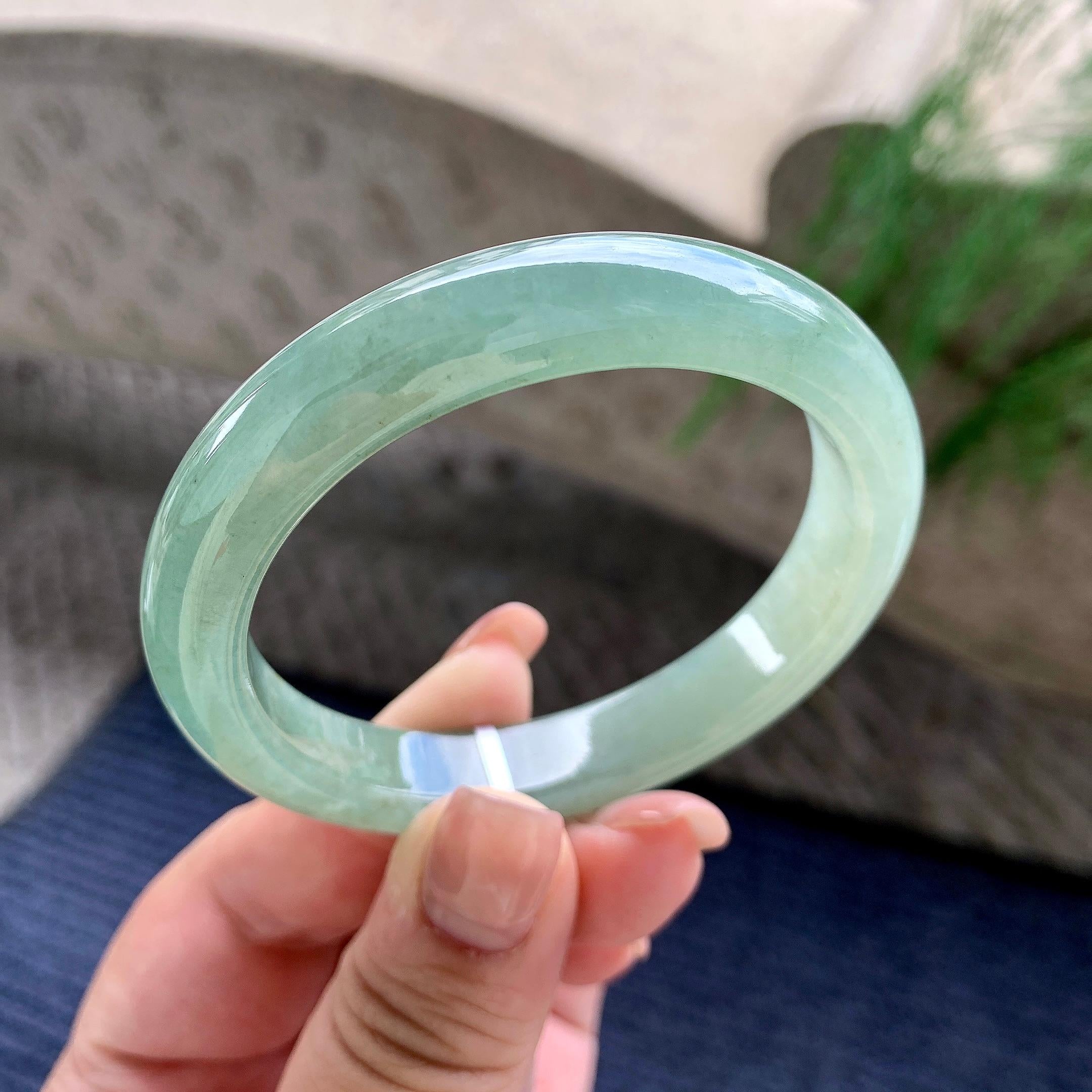 细糯种油青贵妃手镯 55圈口 天然缅甸A货翡翠（yc532836）
