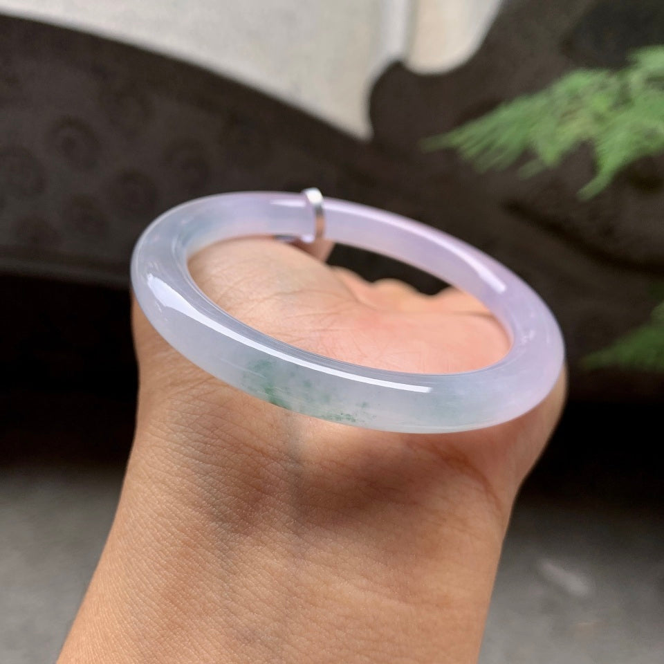 糯冰种淡紫罗兰飘花圆条手镯（52.2mm）（yc106292）