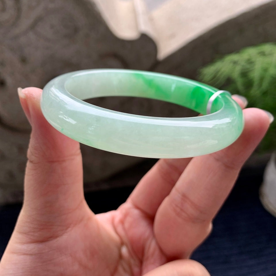 糯冰种飘阳绿平安镯（58.7mm）（yc090435）