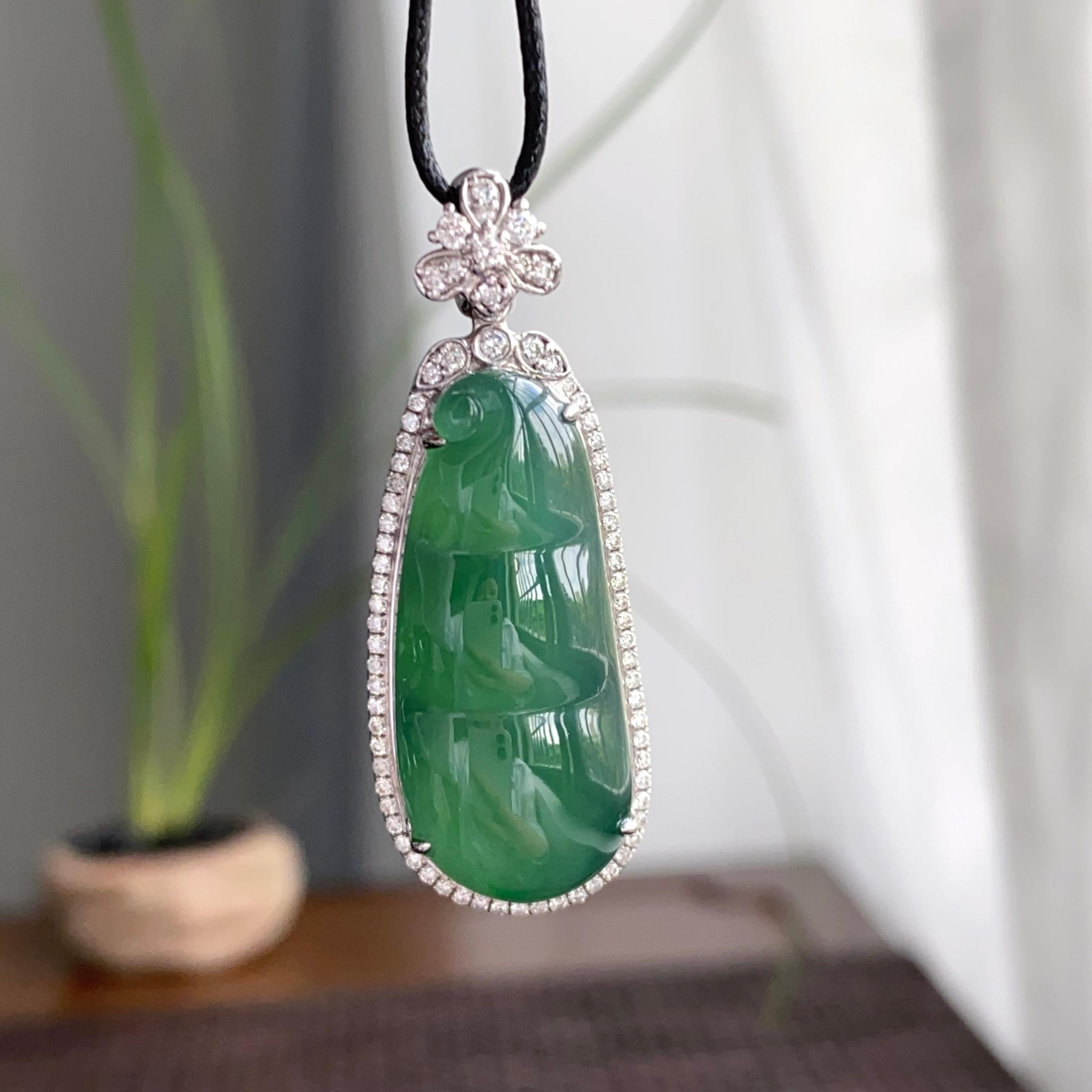 18k金钻镶冰种湖水绿福豆吊坠（yc250179）