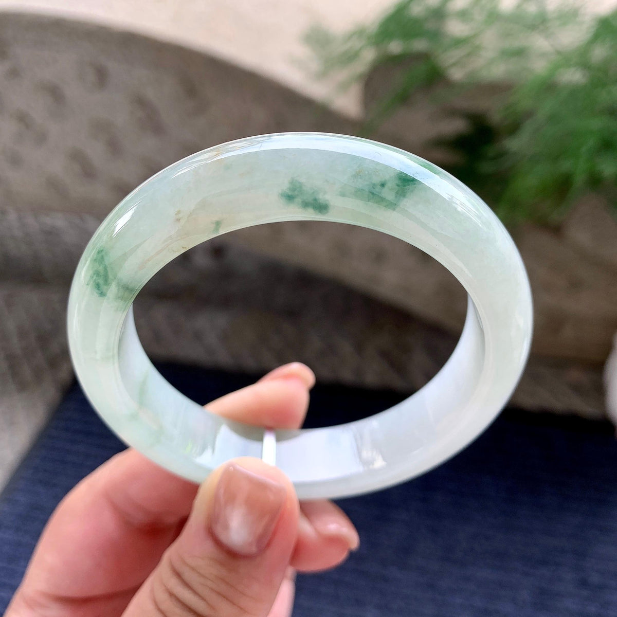 细糯种飘绿花洒金正圈平安镯 55.7圈口 天然缅甸A货翡翠（yc701213）