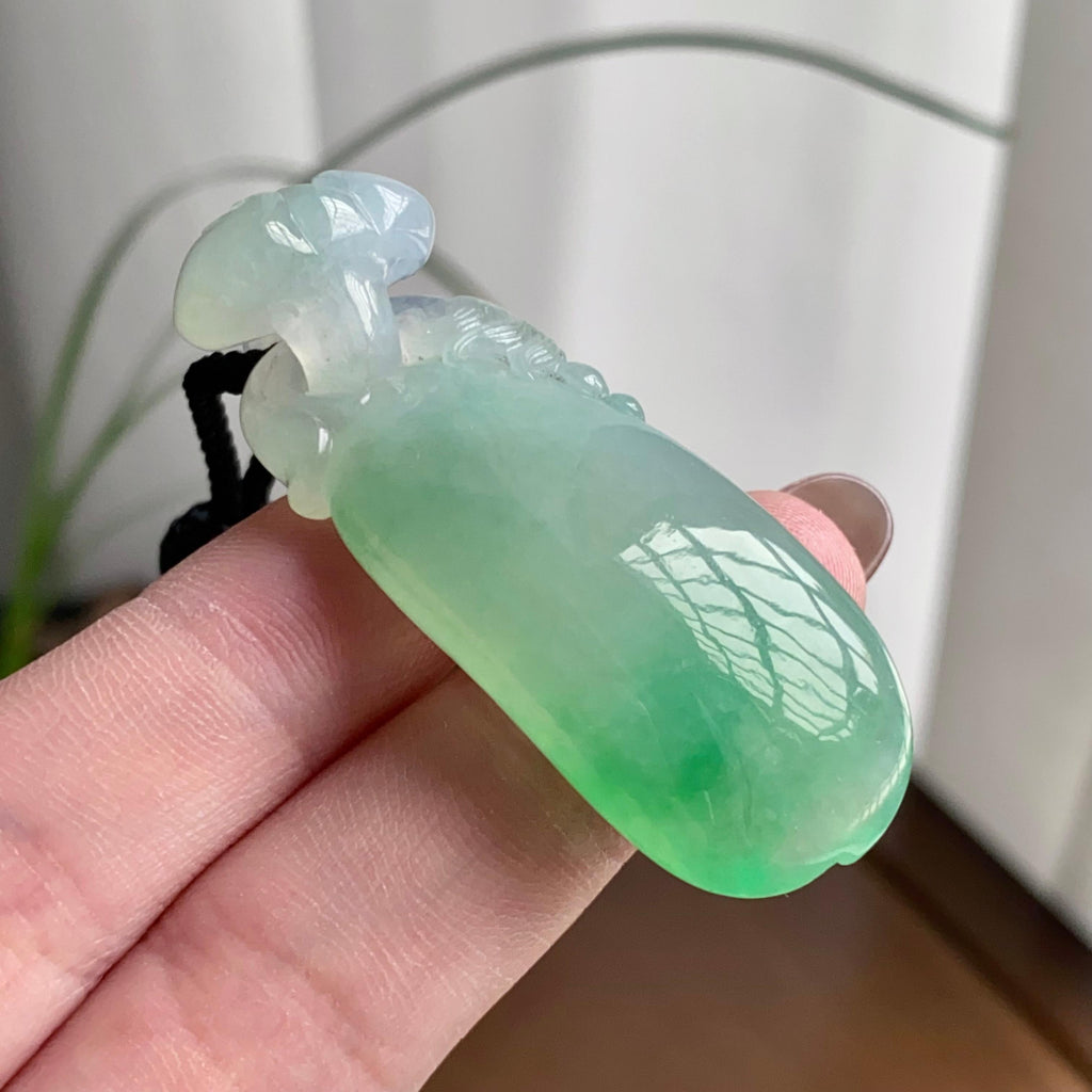 糯冰种飘花如意锁吊坠（yc260822）