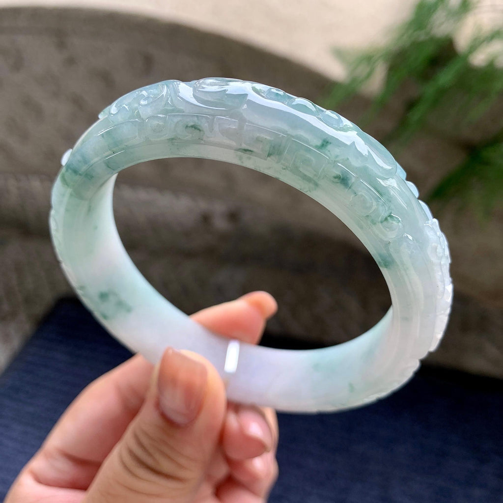 大圈口 细糯种飘蓝花正圈雕花手镯 61.6圈口 天然缅甸A货翡翠（yc522667）