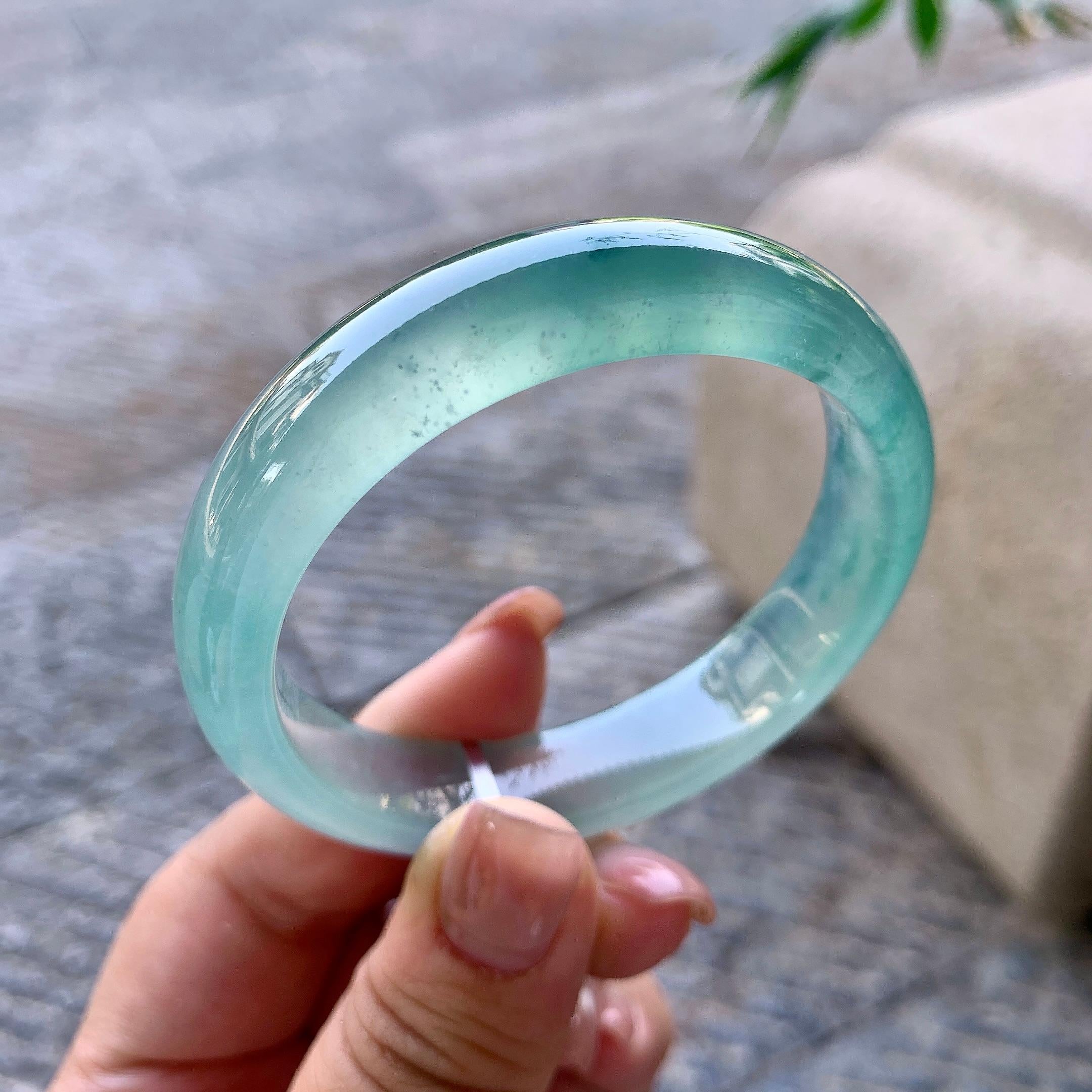 冰种晴水飘蓝花正圈平安镯 54圈口 天然缅甸A货翡翠（yc508663）