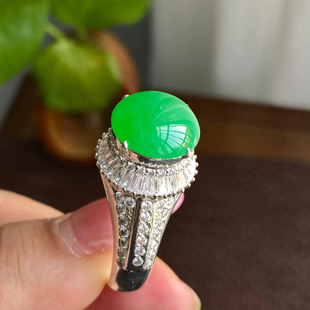 糯冰种满绿裸石蛋面（yc282940）