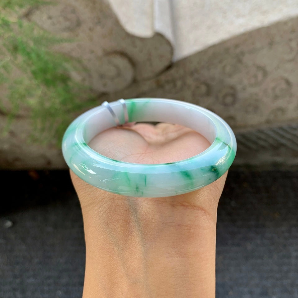 糯种飘绿花翡翠平安镯（57.2mm）（yc029120）