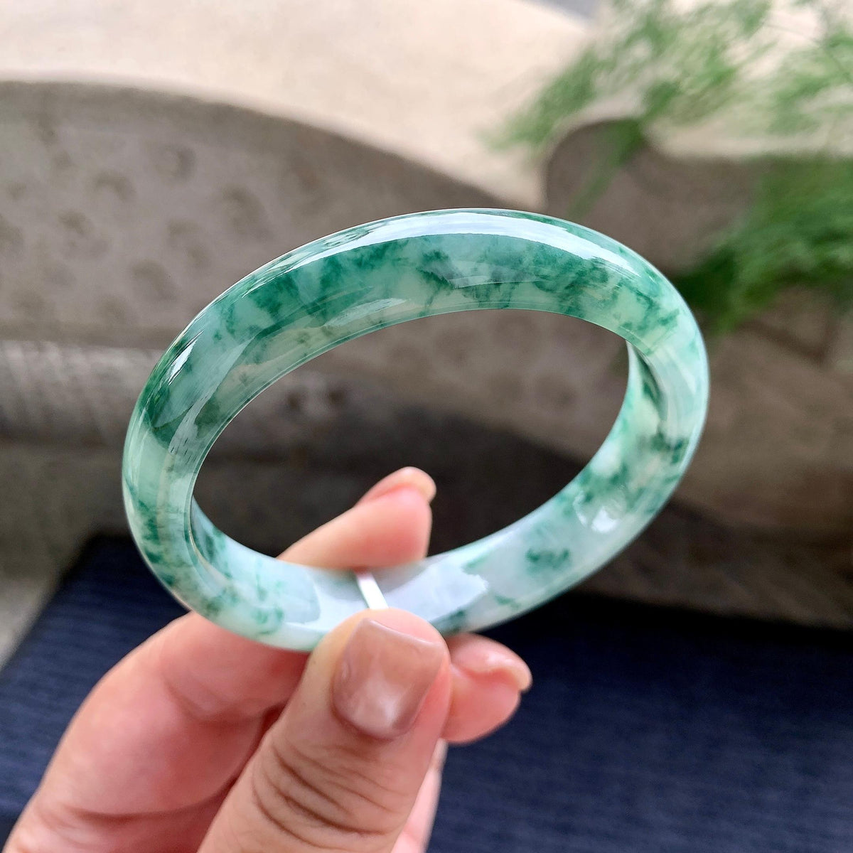 细糯种飘蓝花贵妃手镯 56.3圈口 天然缅甸A货翡翠（yc703287）