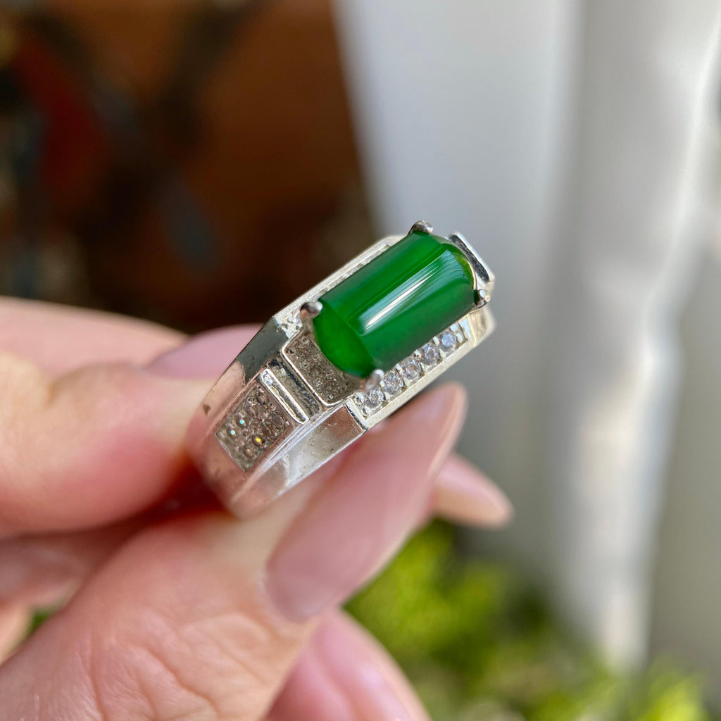 冰种辣阳绿马鞍戒面裸石（yc234415）