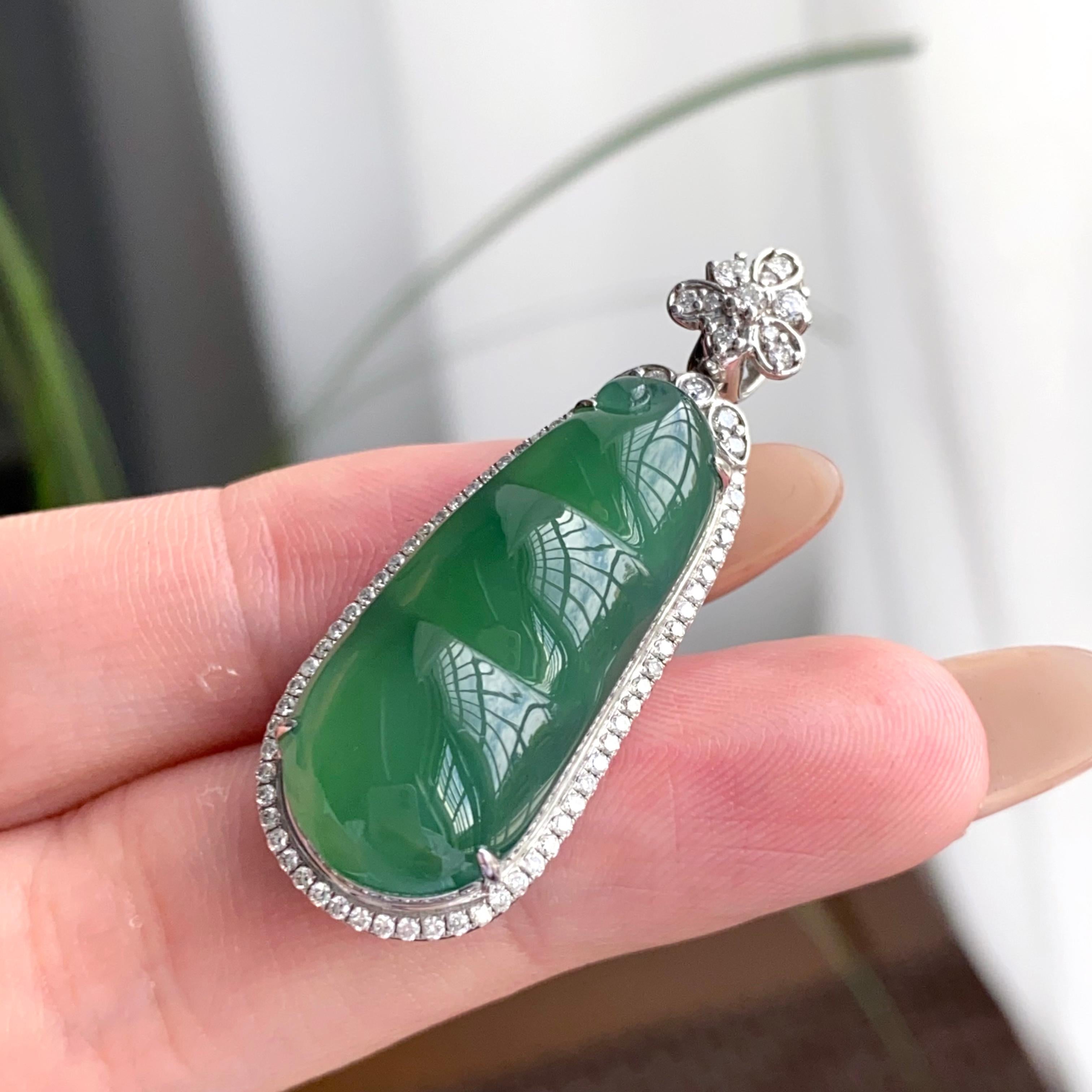 18k金钻镶冰种湖水绿福豆吊坠（yc250179）