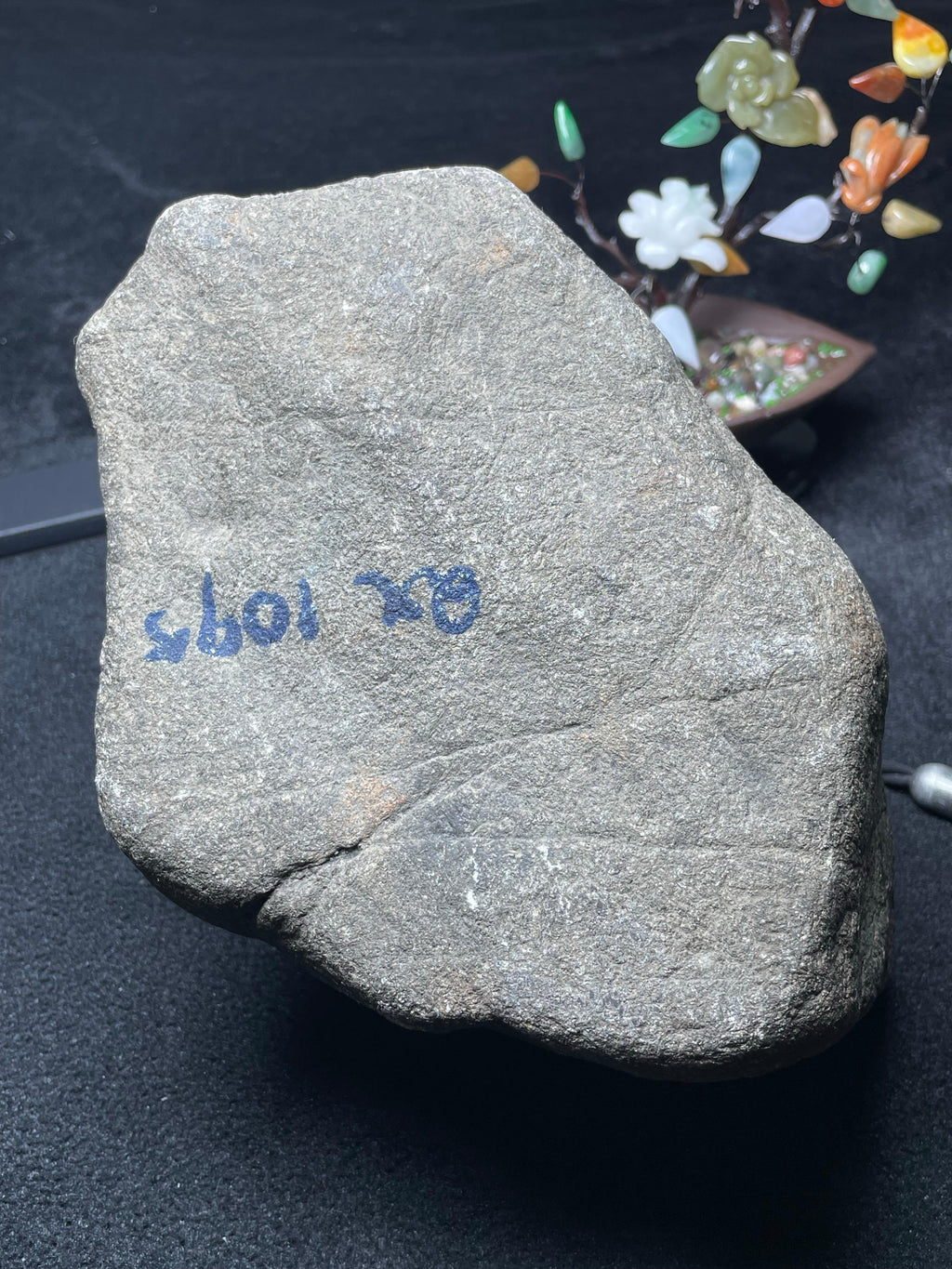 莫西沙开窗晴底手镯料（yc692707）