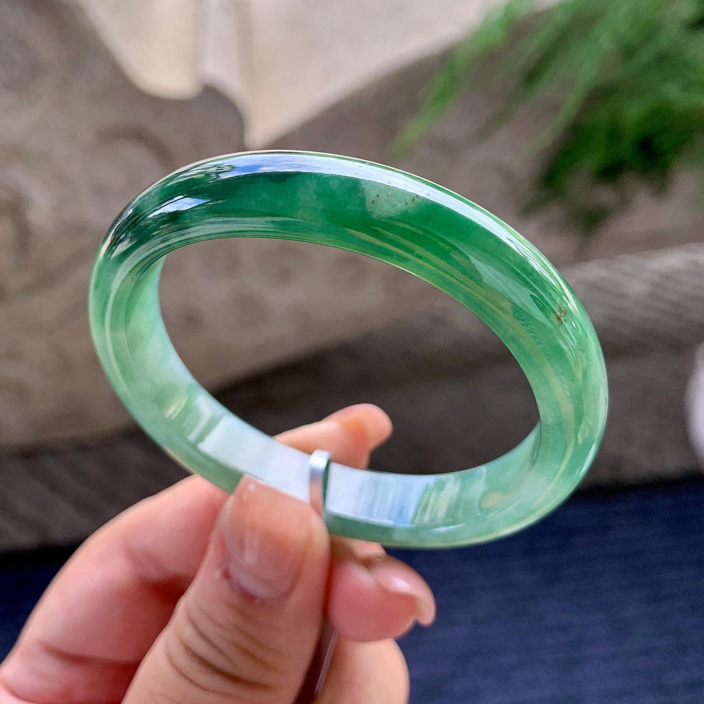 细糯种油青飘绿花贵妃手镯 53.6圈口 （yc536172）