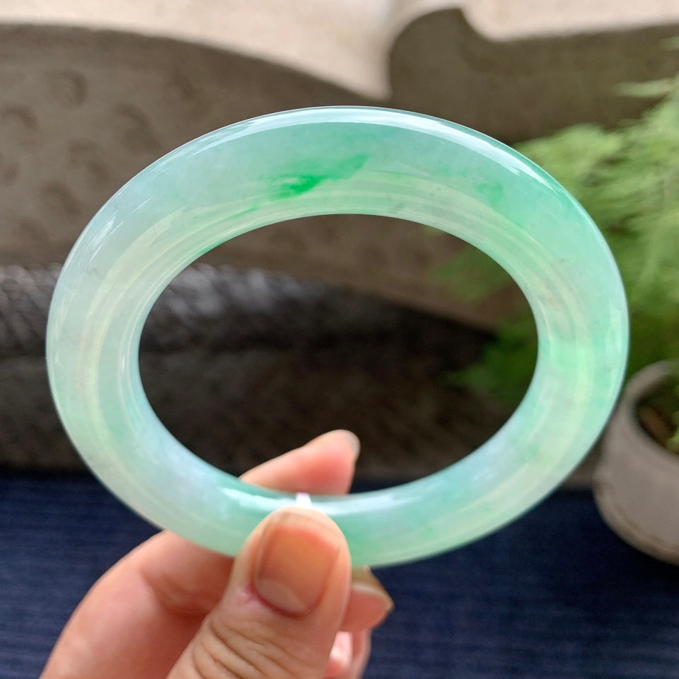 糯冰种飘绿圆条手镯（59.4mm）（yc096254）