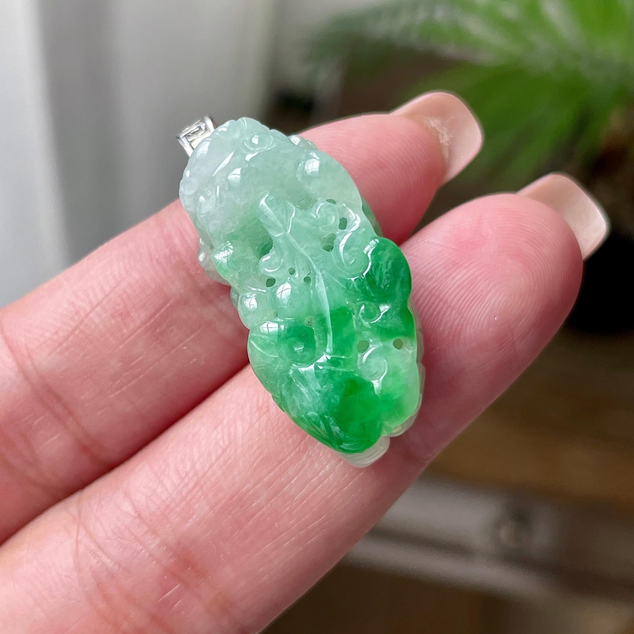 18K金镶细糯种飘翠绿貔貅吊坠 天然缅甸A货翡翠（yc524397）
