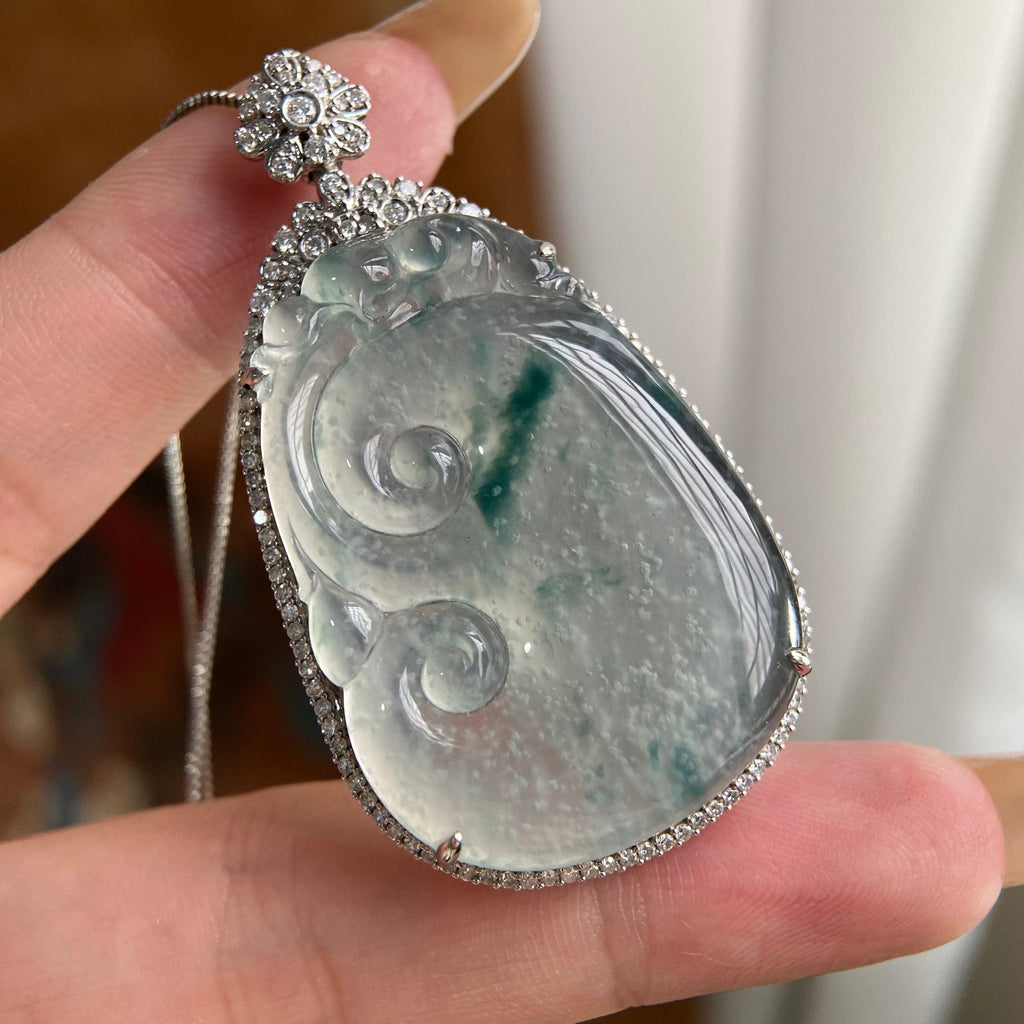 18k金钻镶冰种雪花棉飘花如意吊坠（yc223928）